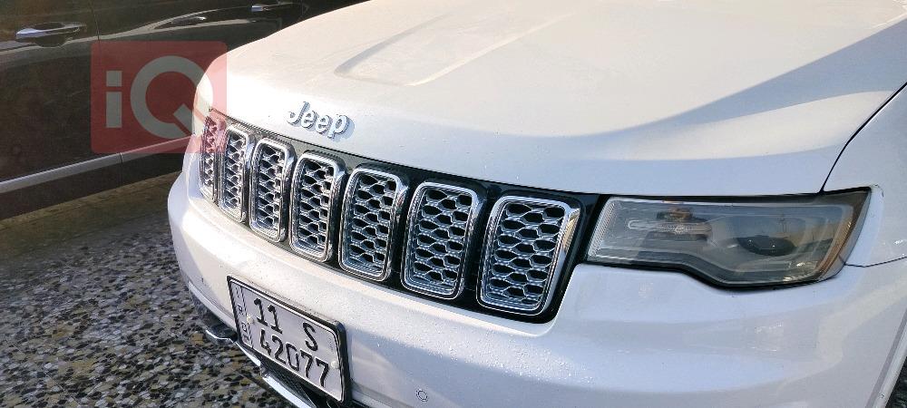 جیپ گراند شیرۆکی